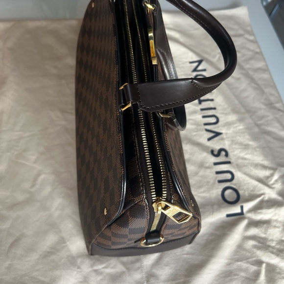 Louis Vuiton Purse! Authentic and worn 2 times only! - Picture 14 of 16